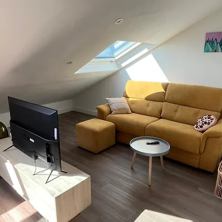 Atico Con Vistas En Raxo